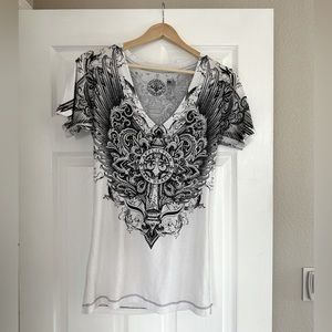 Affliction short sleeved M v neck shirt white with bling. EUC worn only once